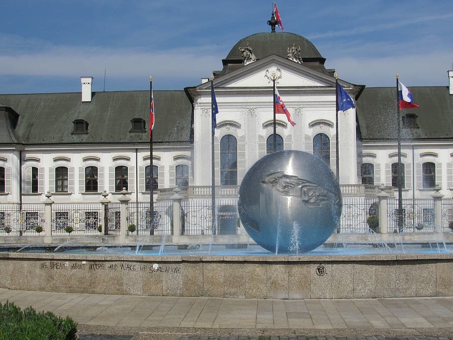 parliament-building-slovakia-bratislava.jpg