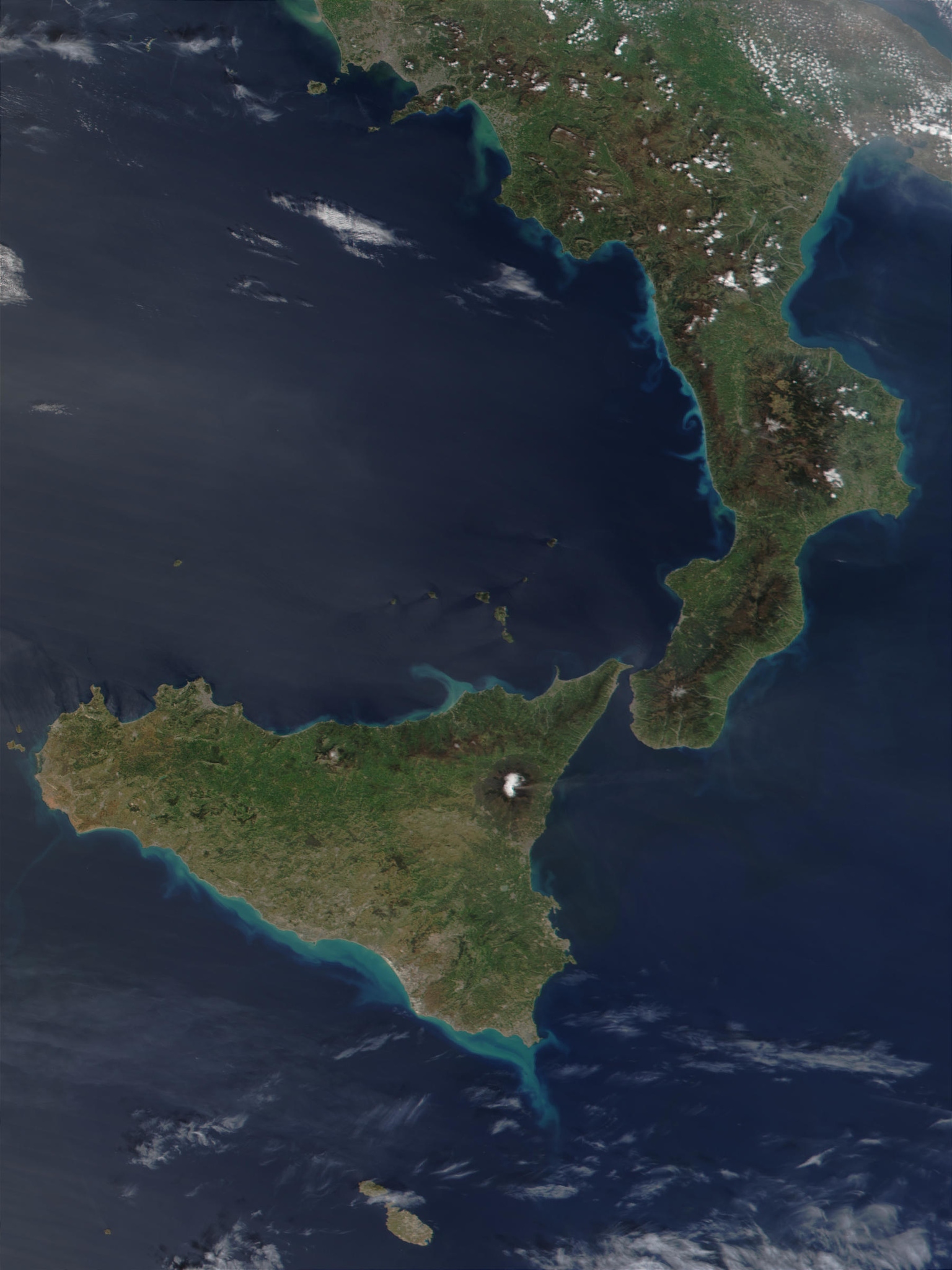 Proliferacion-de-fitoplancton-a-lo-largo-de-las-costas-de-Sicilia-y-Calabria-Italia-4401.jpg