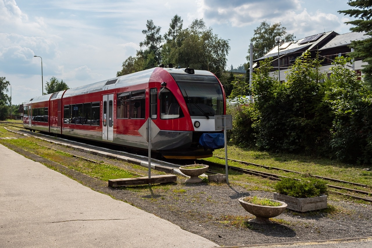 railway-5864615_1280.jpg