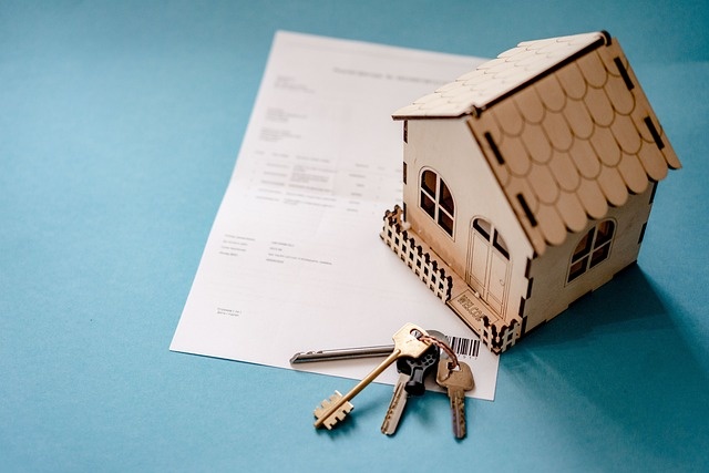 real-estate-g114468bde_640.jpg