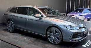 VW Passat 2023.jpg