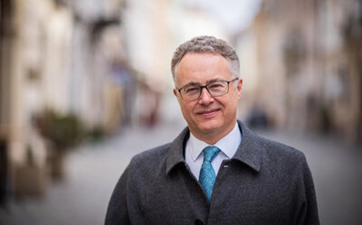 ambasciatore britannico baker.jpg