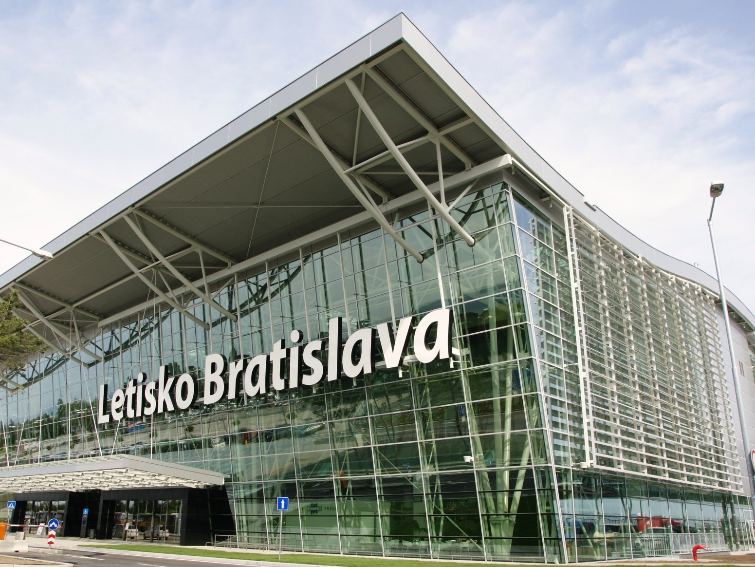 Bratislava Airport.jpg