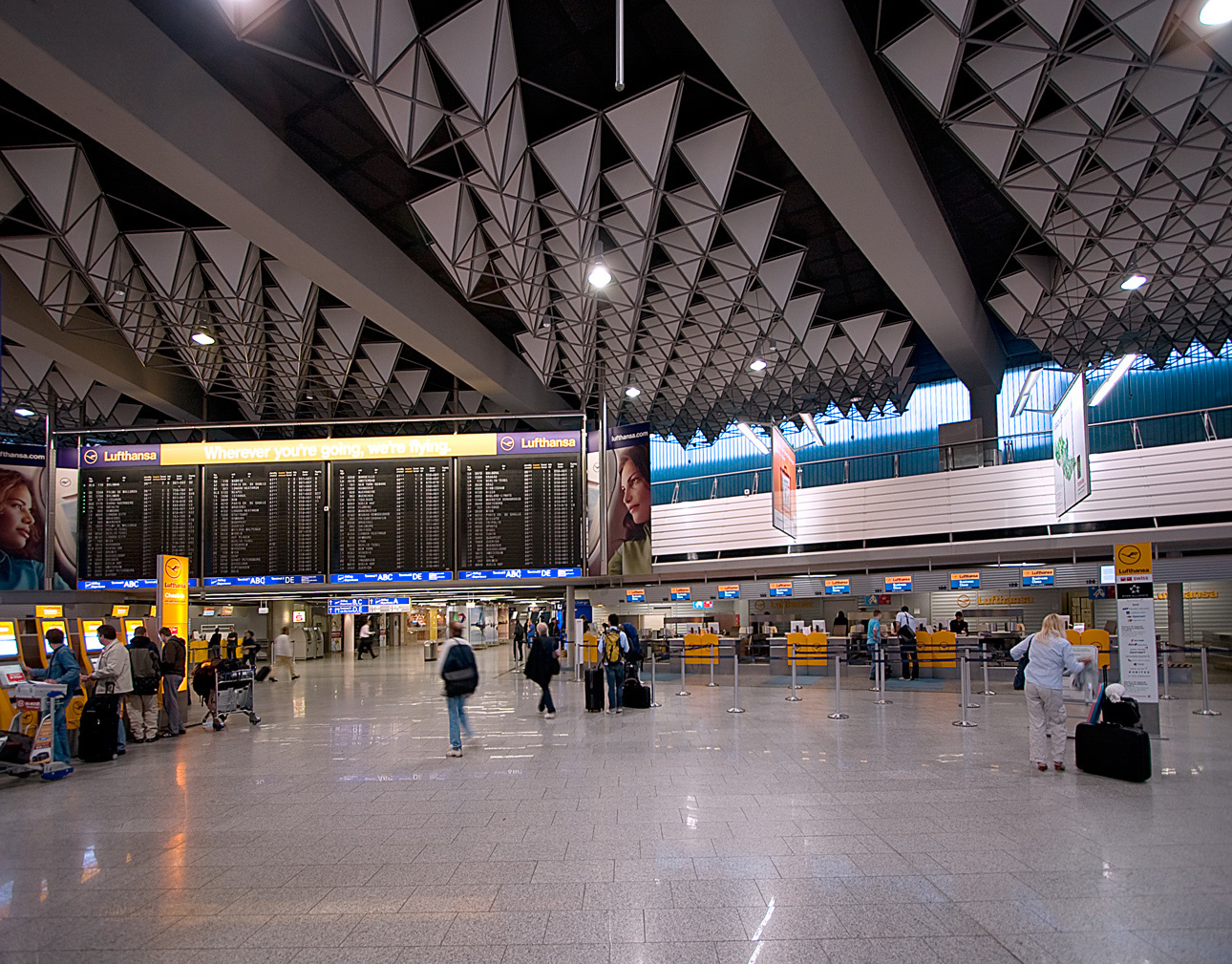 frankfurt airport.jpg