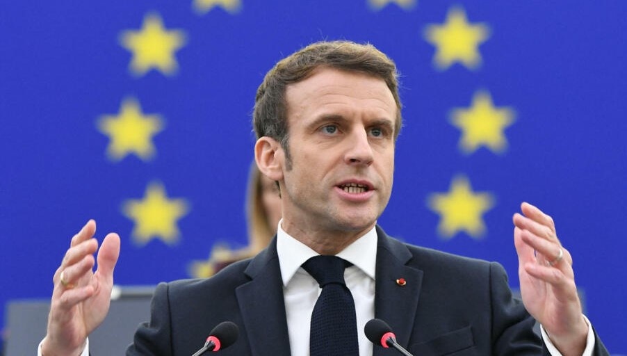macron.jpg