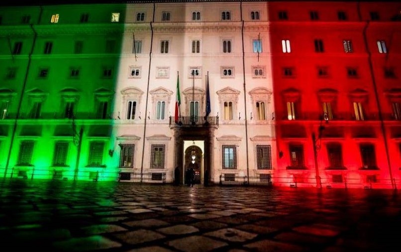 palazzochigitricolore.jpeg