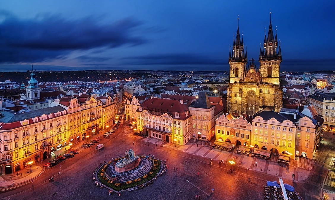 piazza-citta-vecchia-praga.jpg