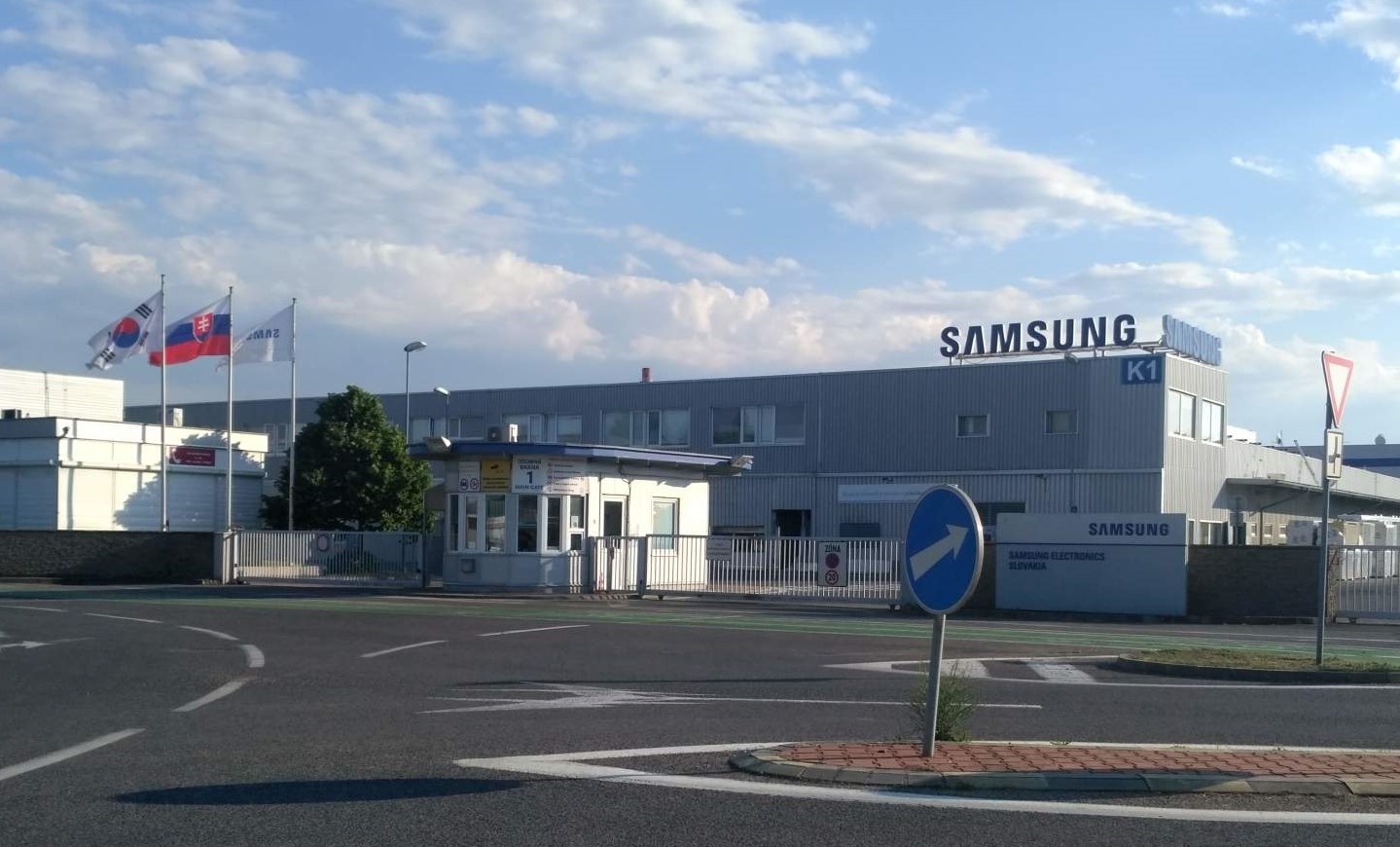 Samsung I.jpg
