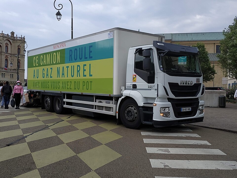 Camion_de_livraison_Monoprix_au_Gaz_Naturel.jpg