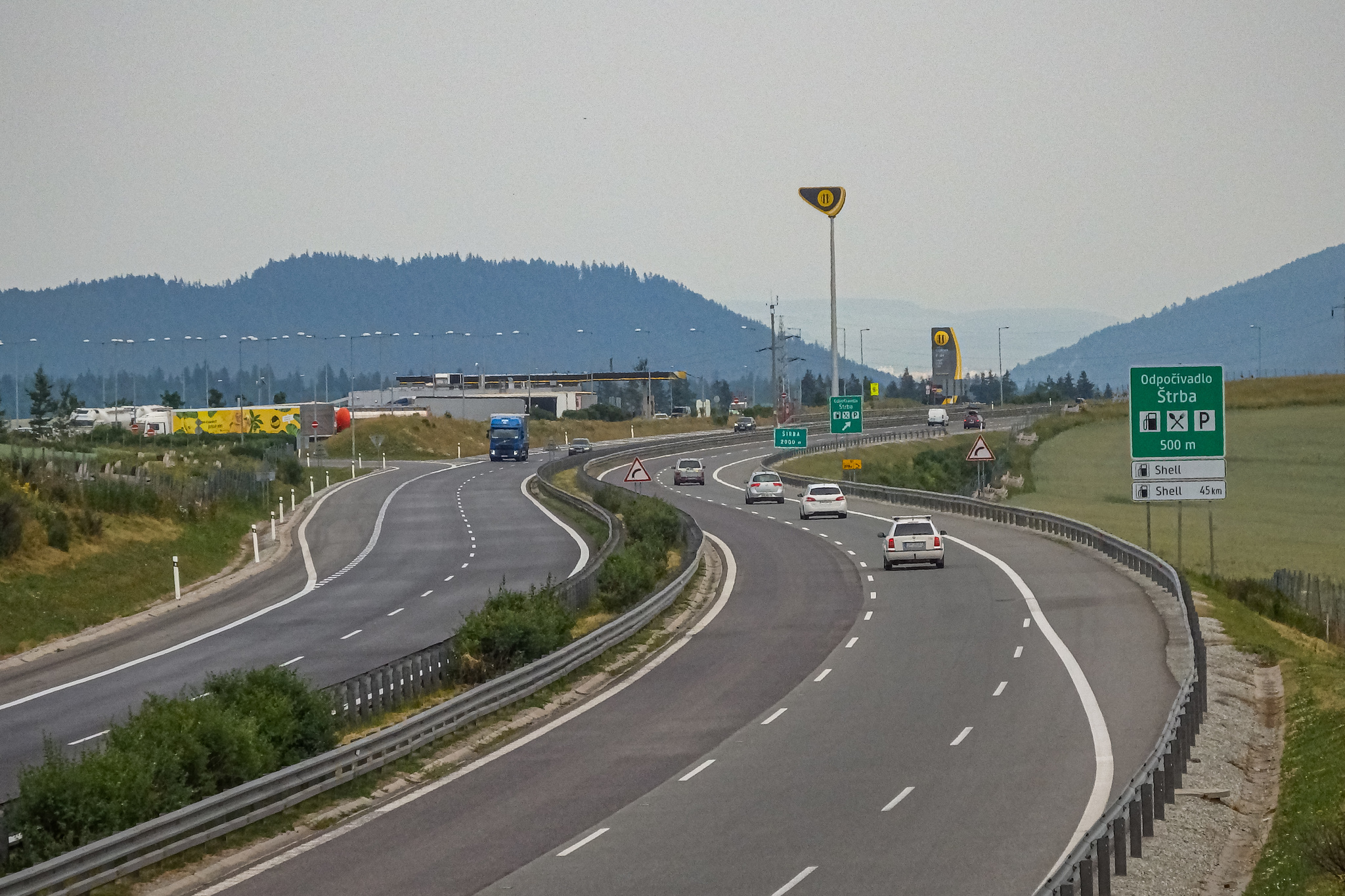 Diaľnica_D1_-_odpočívadlo_Štrba (1).jpg