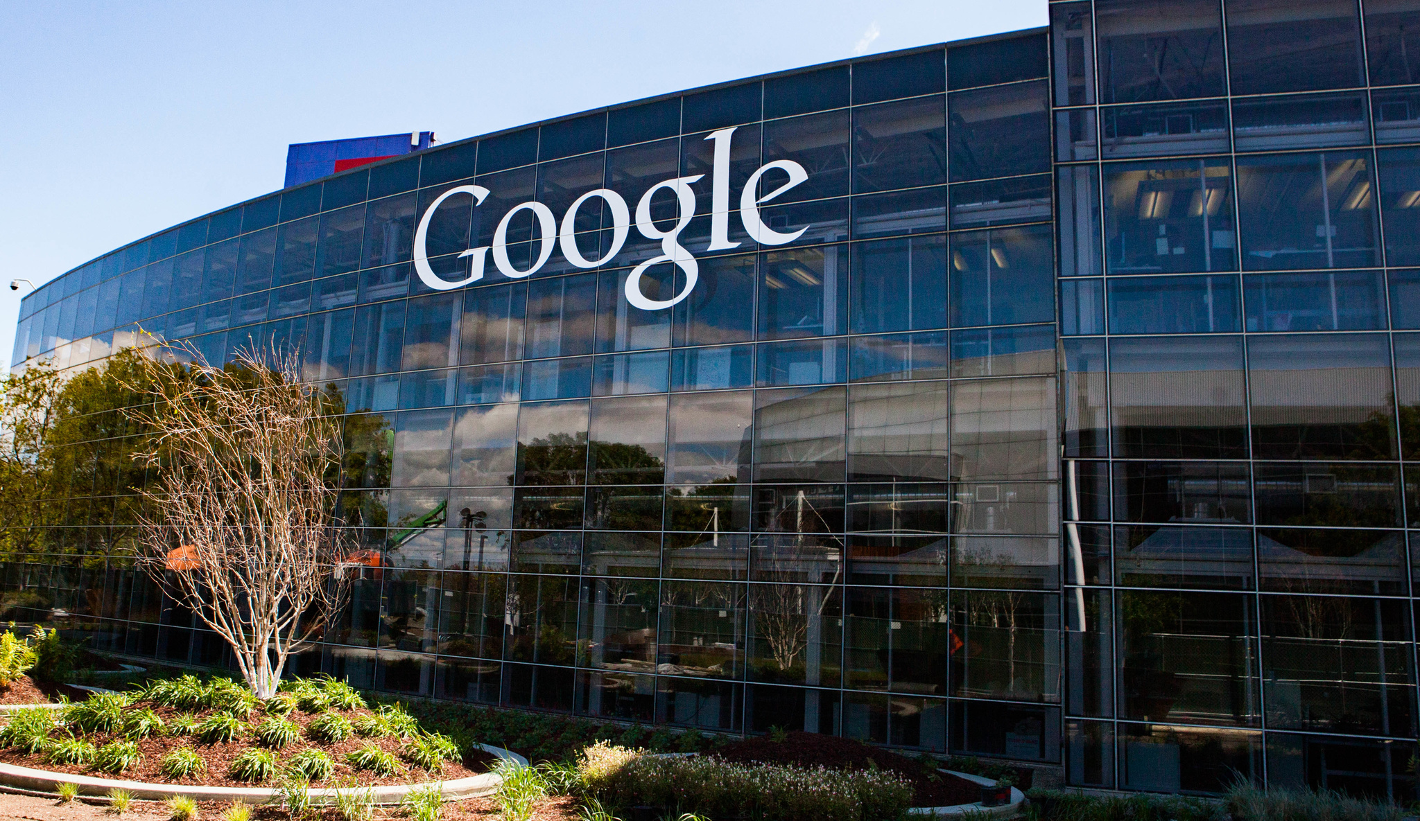 Google_Headquarters_Google_Logo_(52639793897).jpg