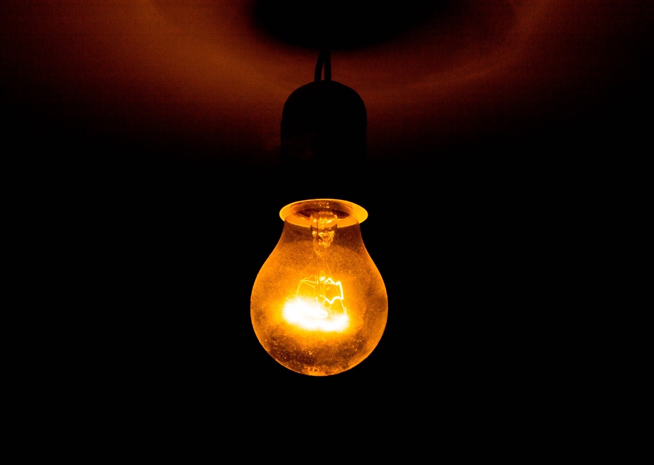 light-bulb-931979_1280.jpg