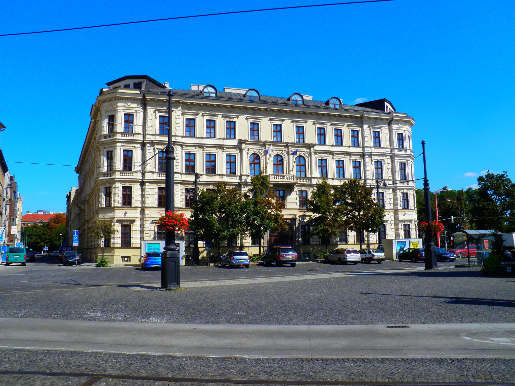 Ministerstvo_Životného_Prostredia_-_panoramio.jpg