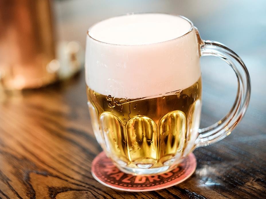 Pilsner_urquell_mug.jpg