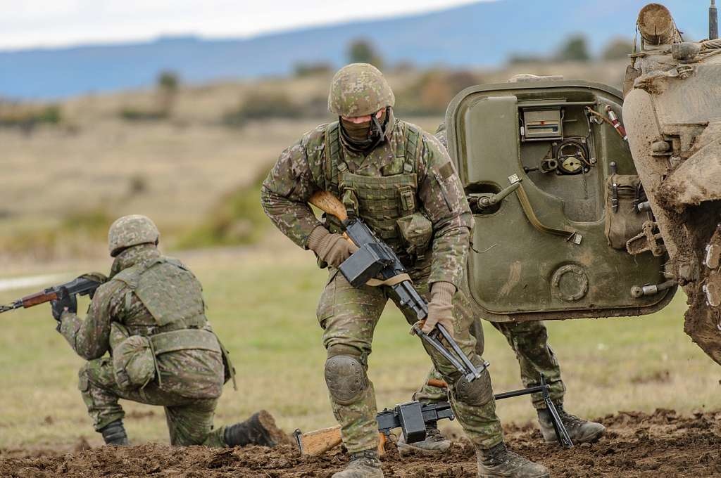 slovak army soldiers.jpg