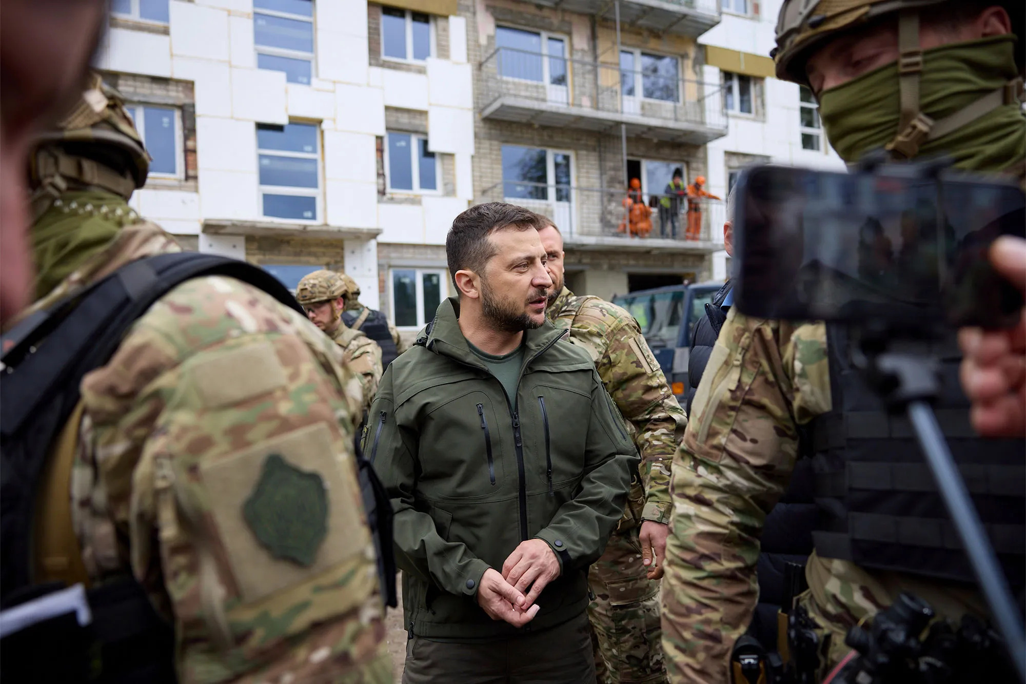 zelensky-car-accident-214.jpeg
