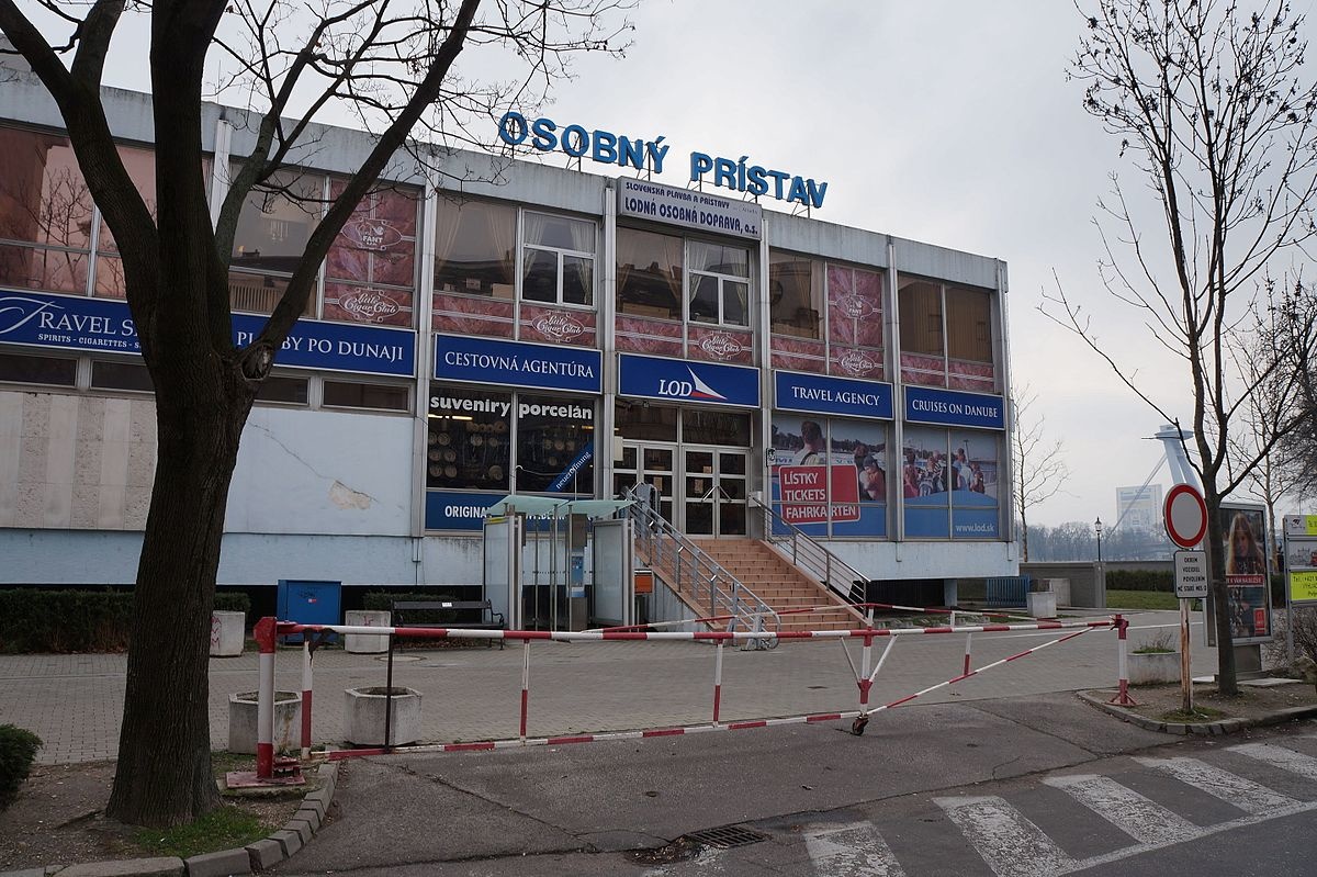 Osobný prístav Bratislava.JPG