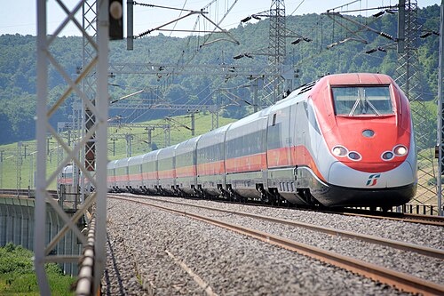 Frecciarossa_di_Trenitalia.jpg
