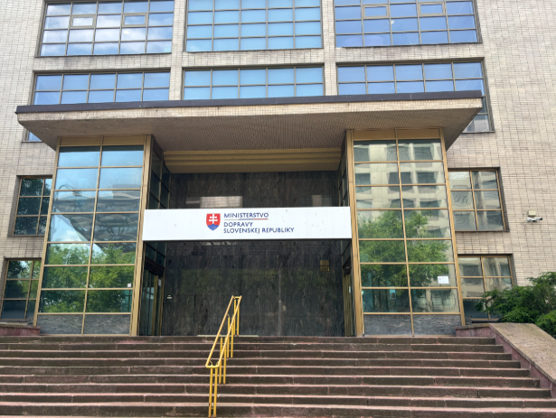 ministero trasporti slo.PNG
