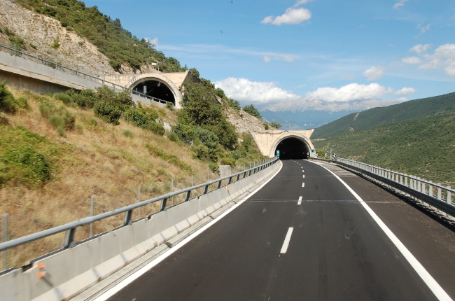 tunnel autostrada.PNG