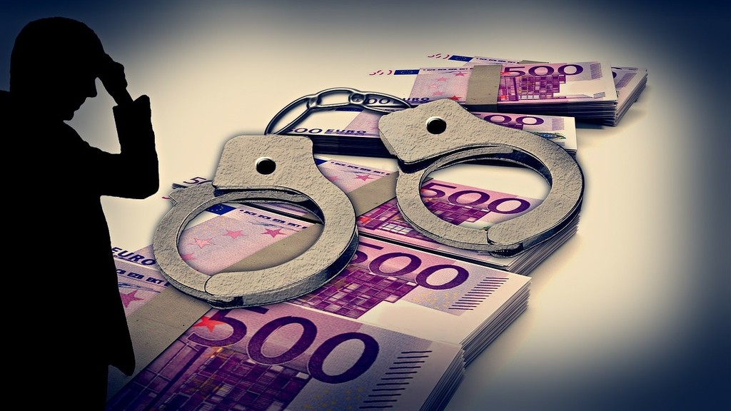 handcuffs-257995_1280.jpg