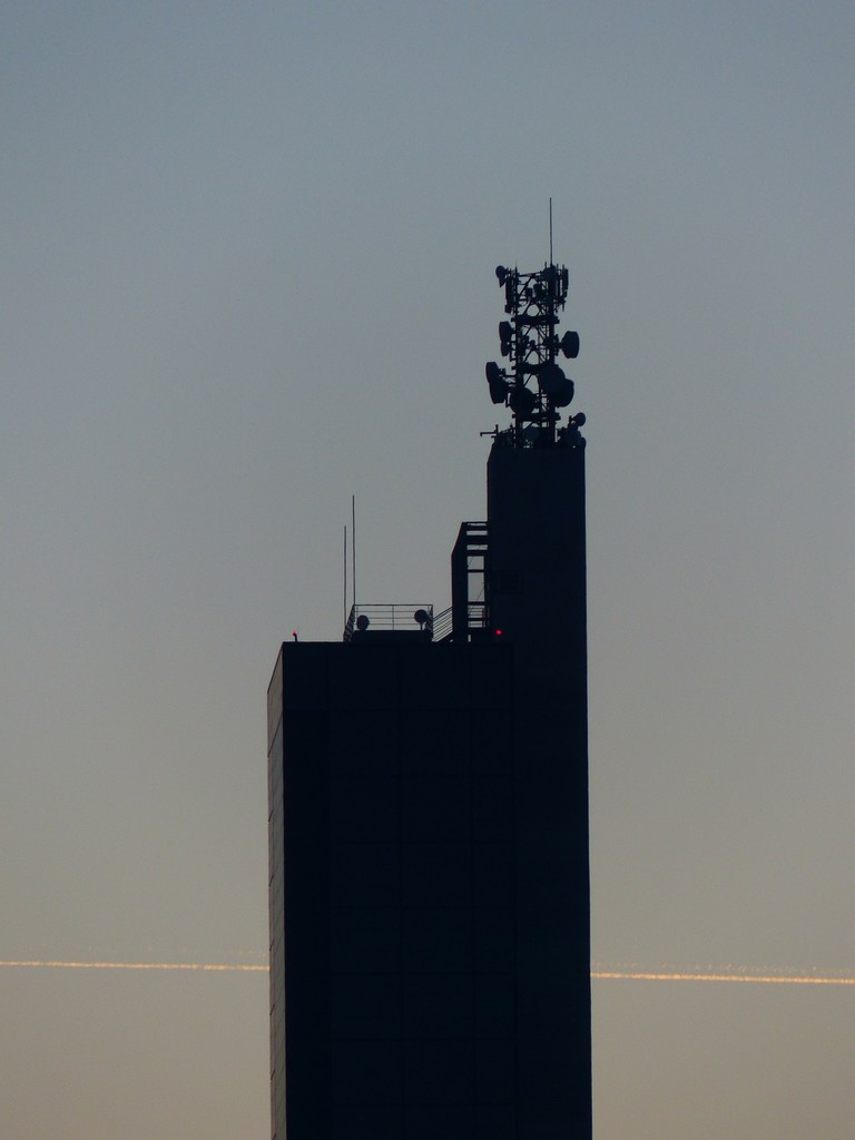 grain-silo-95260_1920.jpg