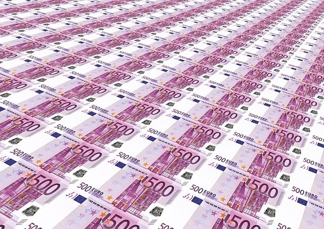 money-glut-432688_640.jpg