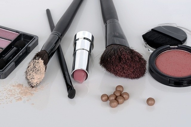 cosmetics-1367779_640.jpg