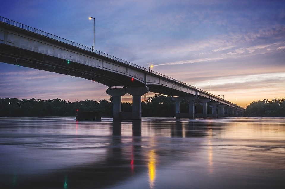 bridge-1149030_960_720.jpg