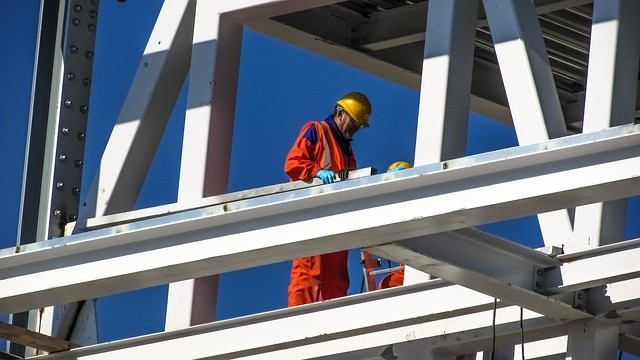 worker-1895691_640.jpg