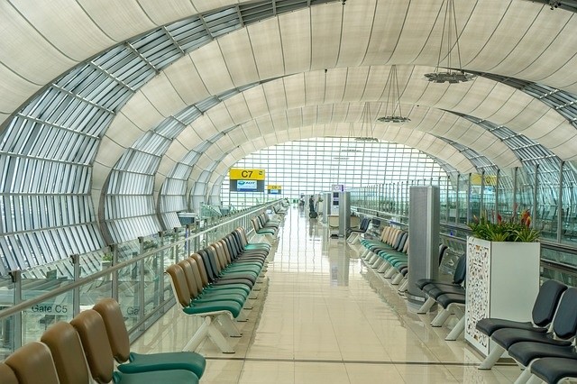 airport-1659008_640.jpg