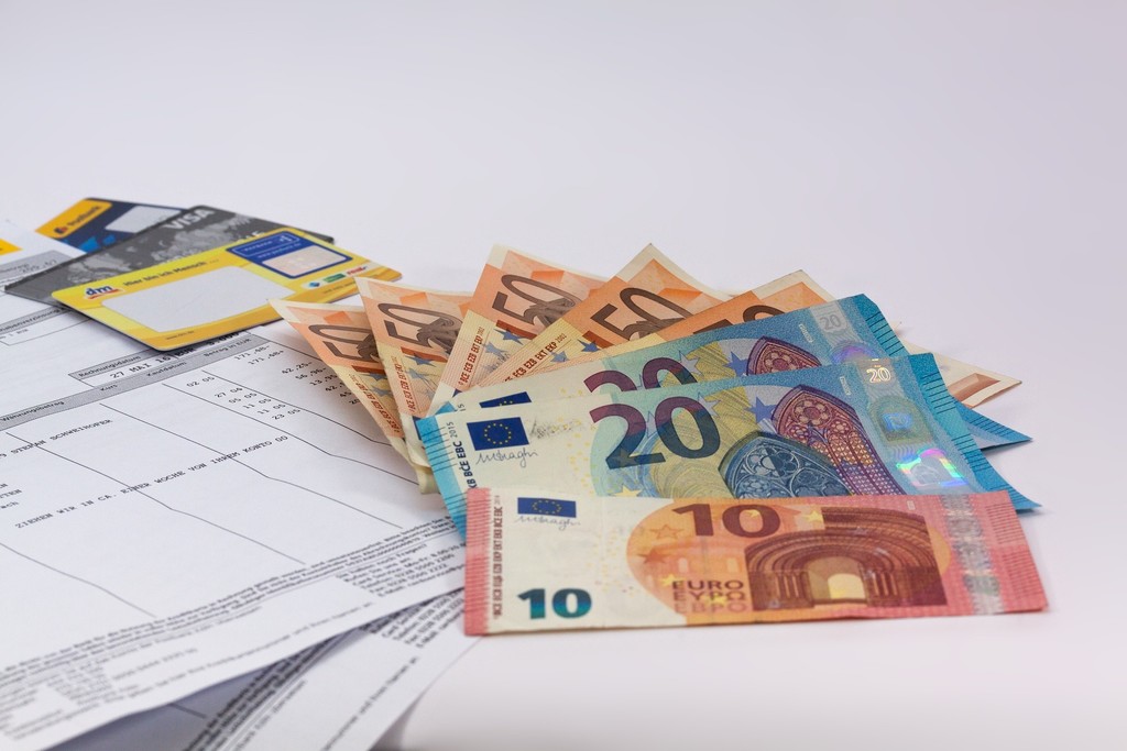 money-1439125_1920.jpg