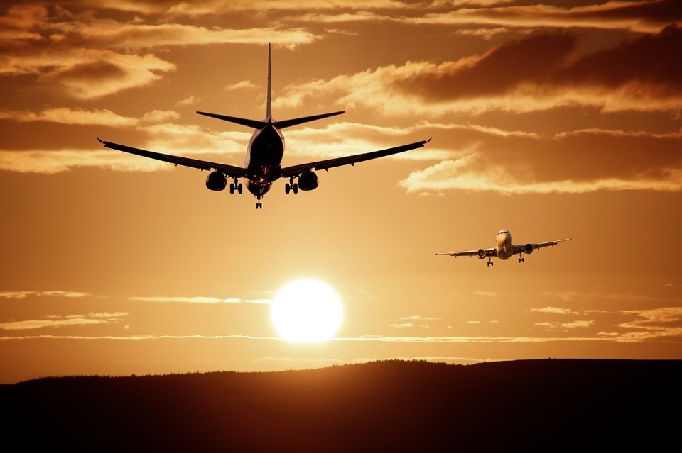 aircraft-513641_960_720.jpg