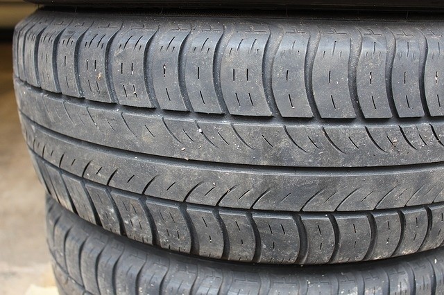 tires-1194010_640.jpg
