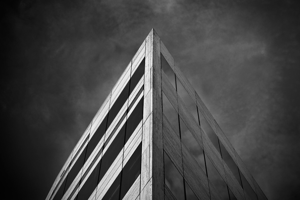 architecture-1914309_1920.jpg