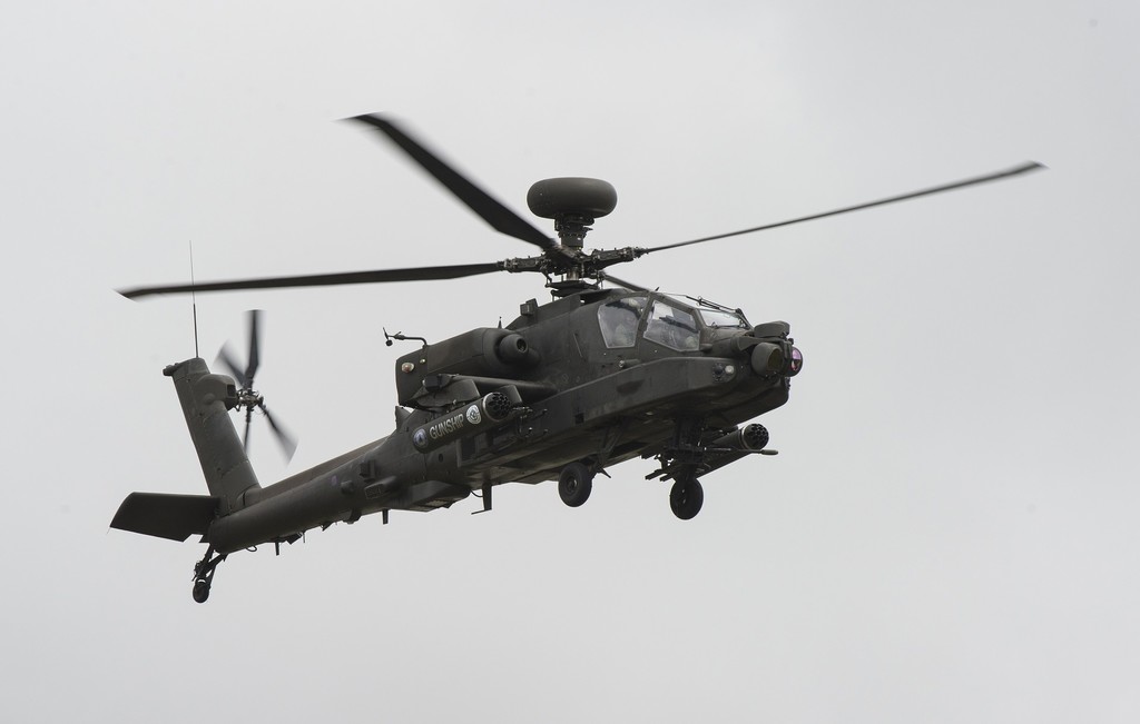 ah-64d-2510889_1920.jpg