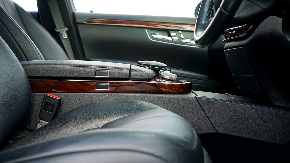 car-2367505_960_720.jpg