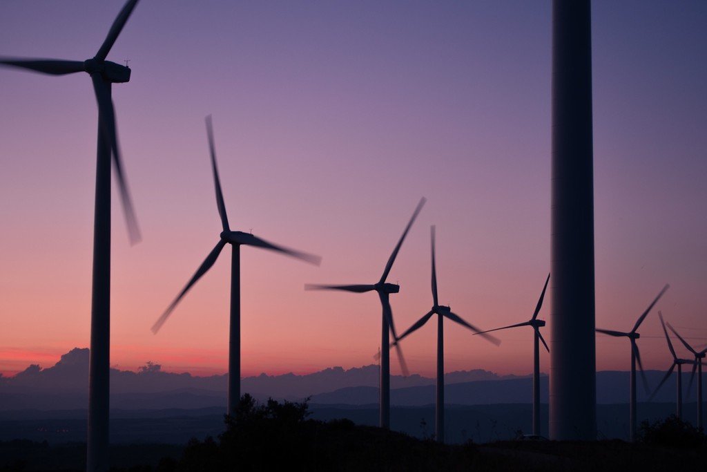 windmills-984137_1920.jpg