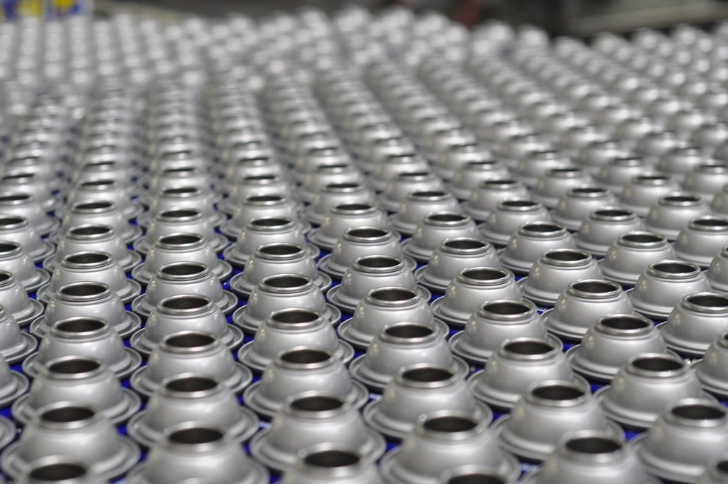 cans-2888650_1280.jpg