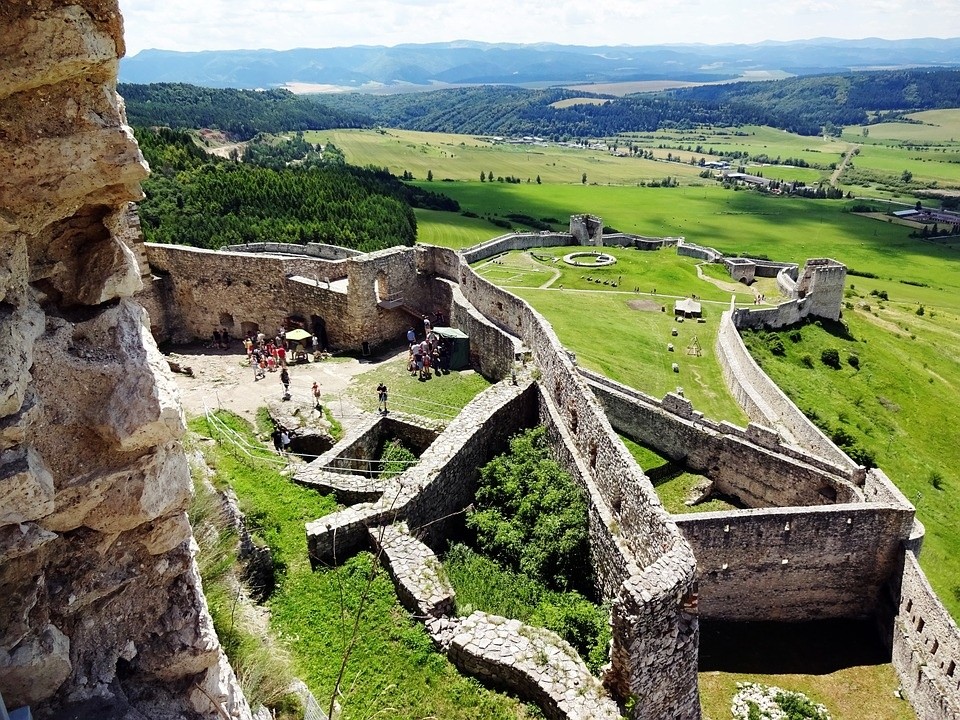 spis-castle-1633050_960_720.jpg