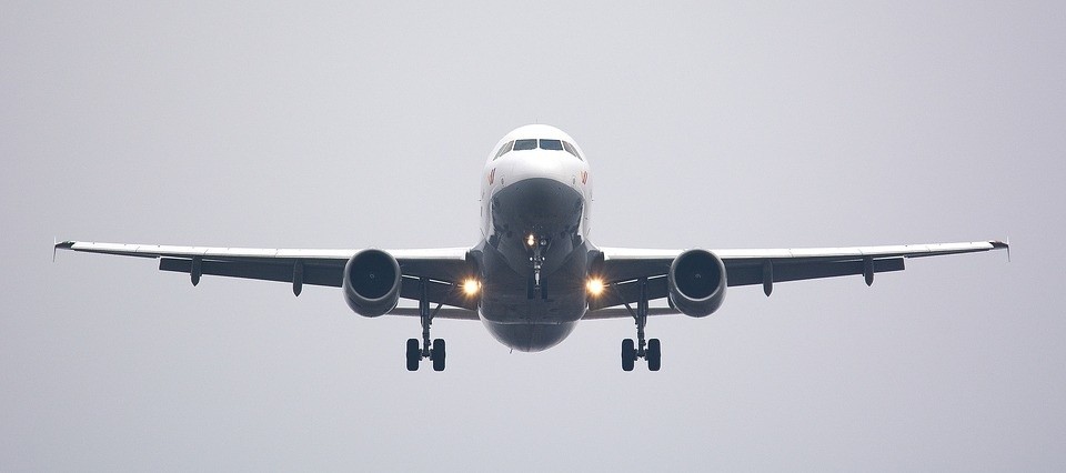 aircraft-2114464_960_720.jpg
