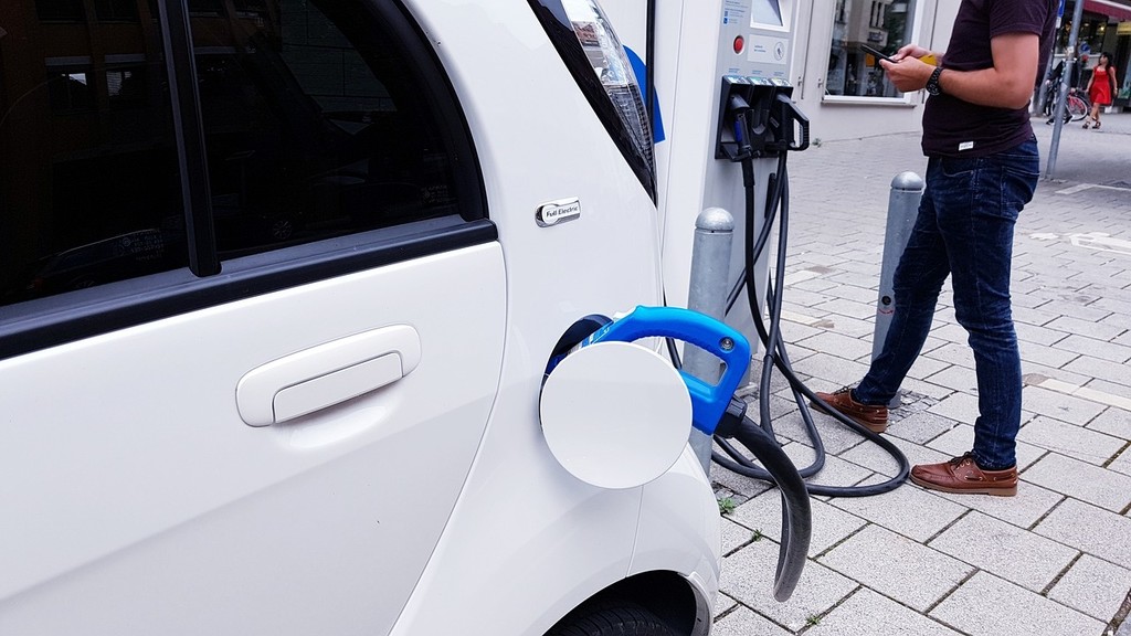 caricabatterie elettriche.jpg