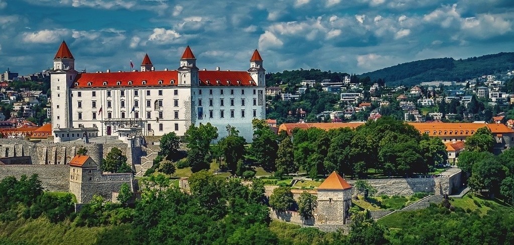 a1KG.bratislava_jpg.jpg