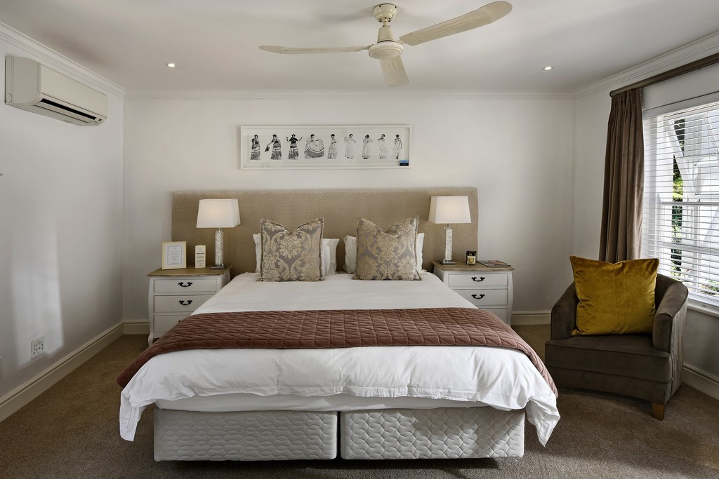 bedroom-gadc85f695_1920.jpg