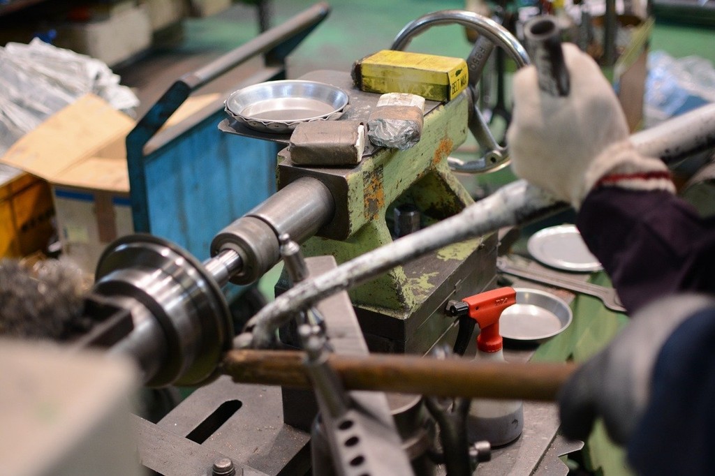 metal-spinning-645620_1280.jpg