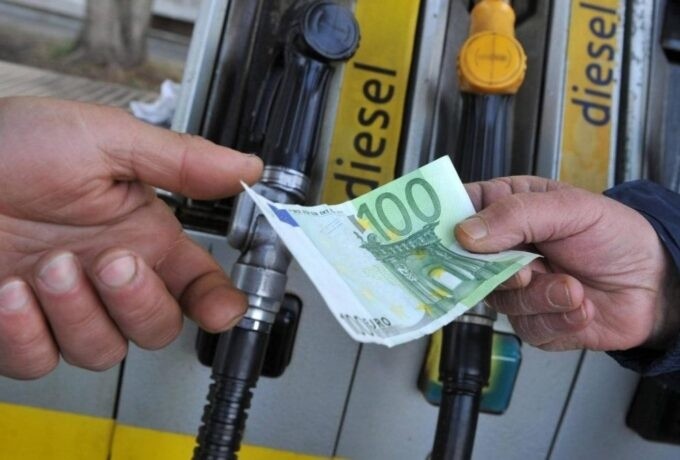 prezzi-benzina-e1620745098959.jpg