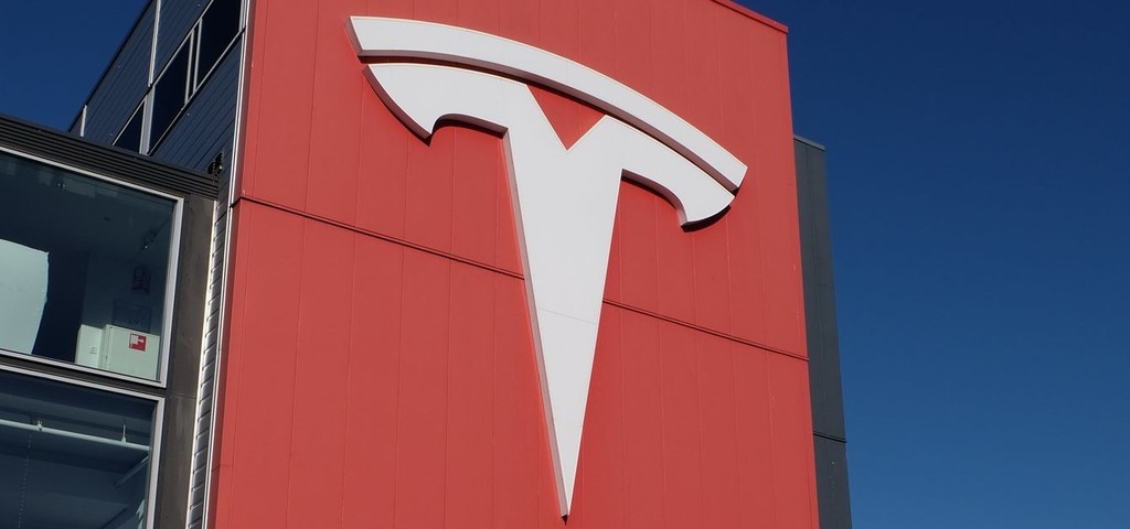 tesla-e1584537267556.jpeg