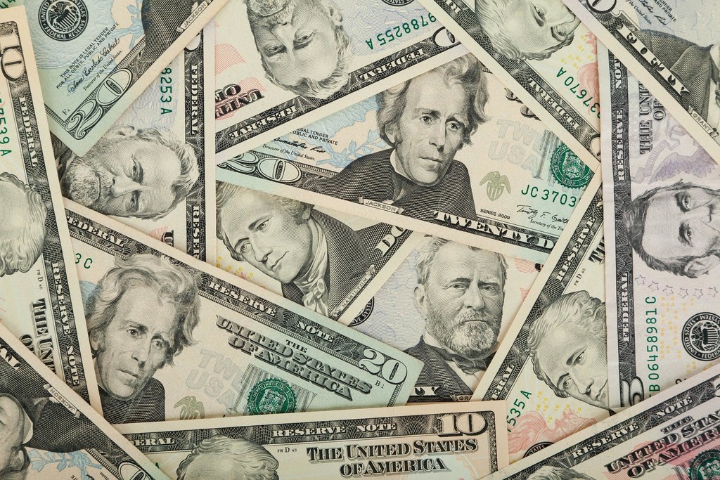 us-dollars-ga96364843_1920.jpg
