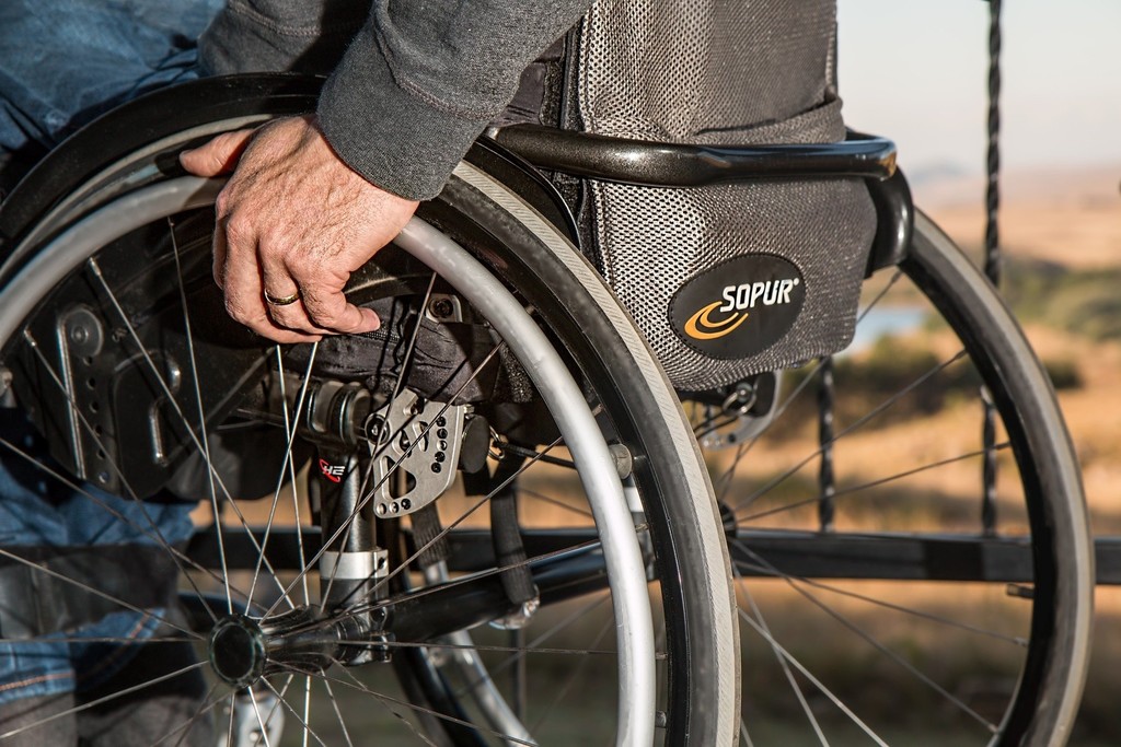 wheelchair-gf46110d02_1920.jpg