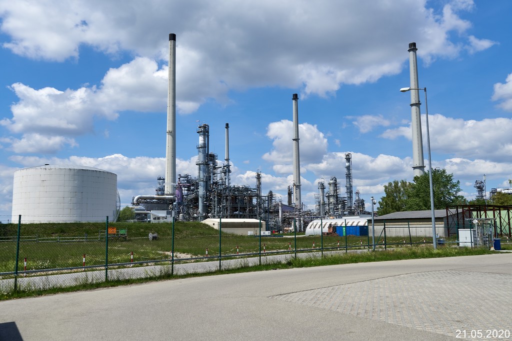 Bayernoil_Raffinerie_Neustadt_an_der_Donau.jpg